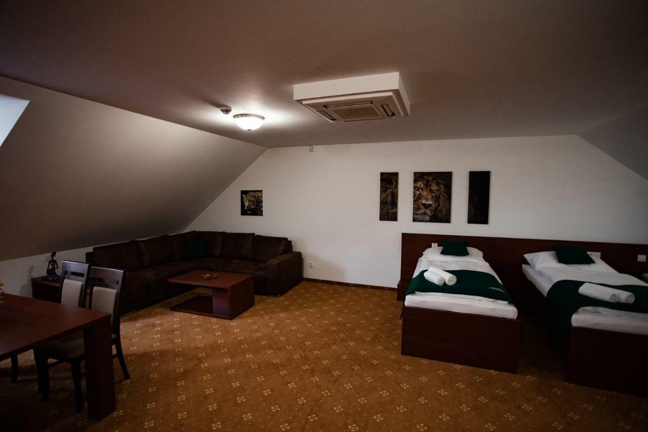 Penzion Polovnik Moldava nad Bodvou Extérieur photo