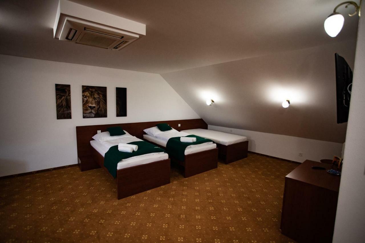 Penzion Polovnik Moldava nad Bodvou Extérieur photo